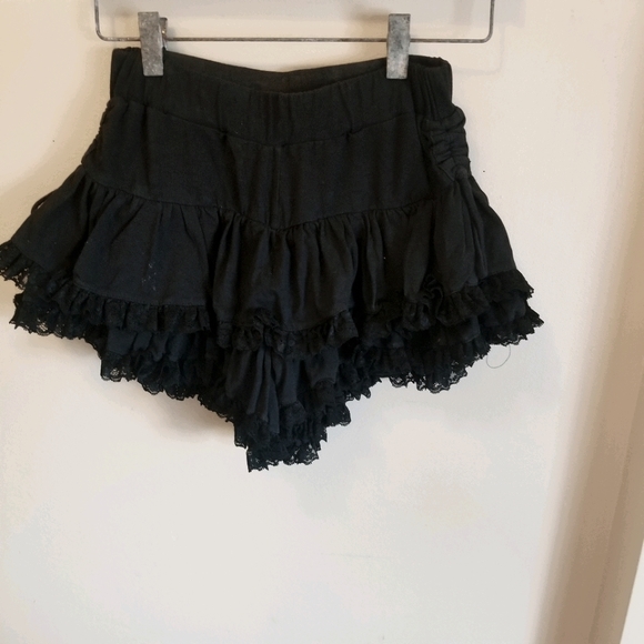 Lace Ruffle Booty Shorts ▪︎ Spectral Eyes - Picture 6 of 7